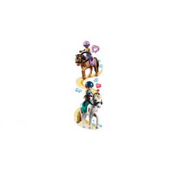 LEGO Friends Autumn a její koňská stáj 41745