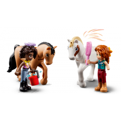 LEGO Friends Autumn a její koňská stáj 41745