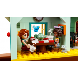 LEGO Friends Autumn a její koňská stáj 41745