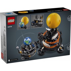 Lego Technic Planeta Země a Měsíc na oběžné dráze 42179