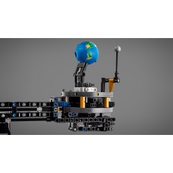 Lego Technic Planeta Země a Měsíc na oběžné dráze 42179