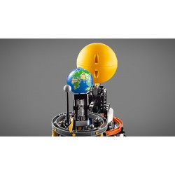 Lego Technic Planeta Země a Měsíc na oběžné dráze 42179