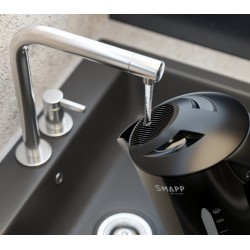 SMAPP 442.1 elegantní černá rychlovarná konvice o objemu 1,7 L