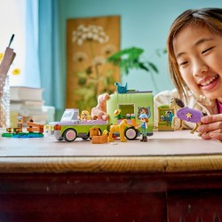 LEGO® Friends 42695 Přívěs s koněm a hříbětem