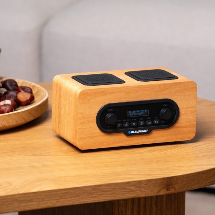 Digitální rádio BLAUPUNKT DAB+ DR10CR - detail balení a designu