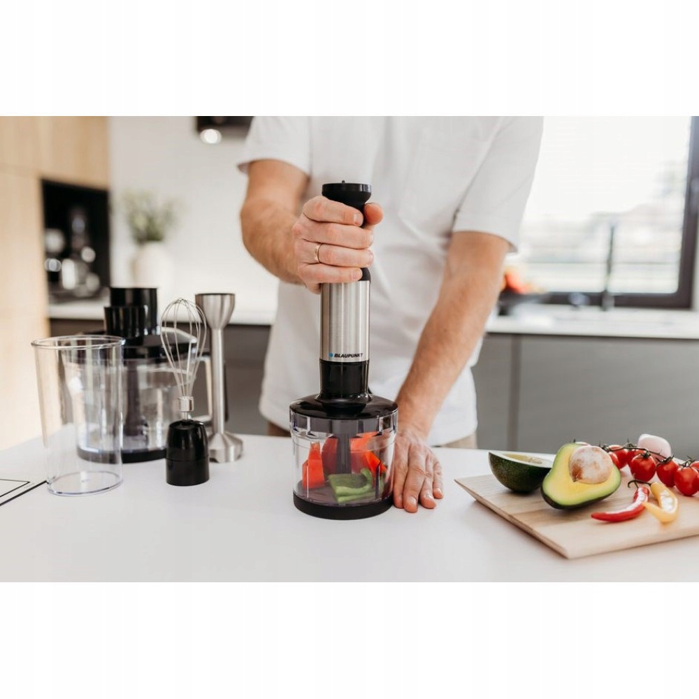Ergonomický design a ovládací prvky mixéru Blaupunkt HBD812