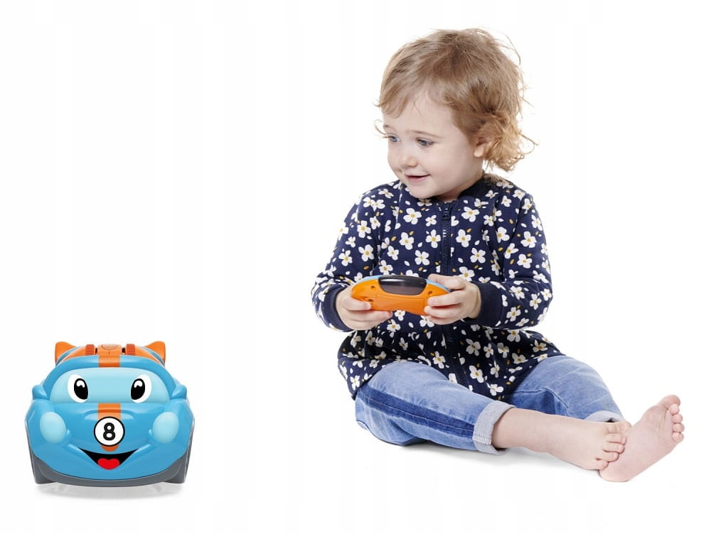 Ergonomický ovladač autíčka navržený pro dětské ruce