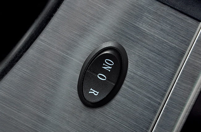 Detail modelu pomalého odšťavňovače ELDOM PJ400
