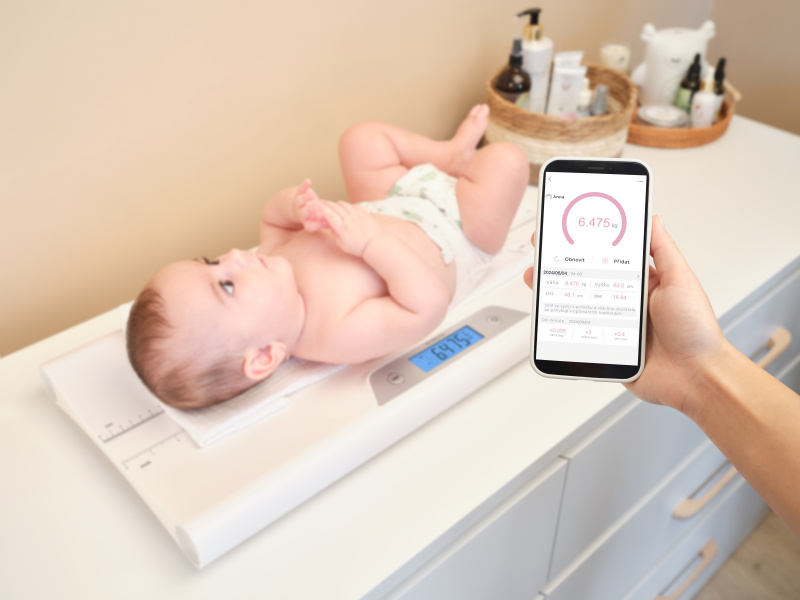 Propojení kojenecké váhy ETA Mimi s mobilní aplikací přes Bluetooth