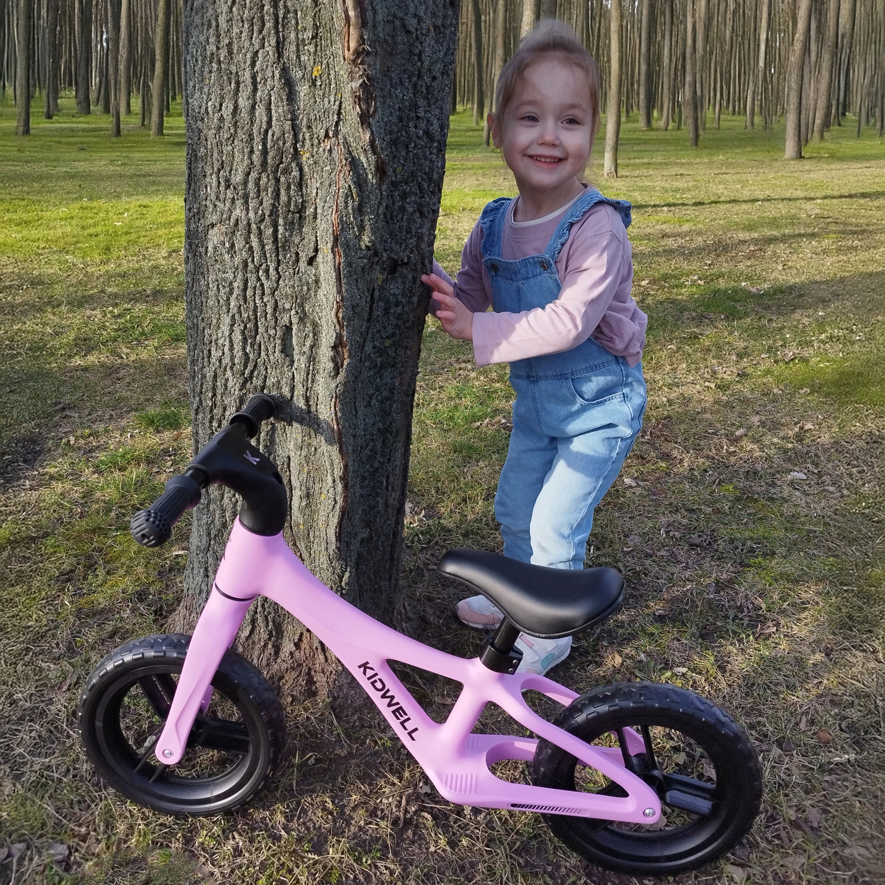 Certifikované dětské balanční odrážedlo Kidwell Jogo Pink