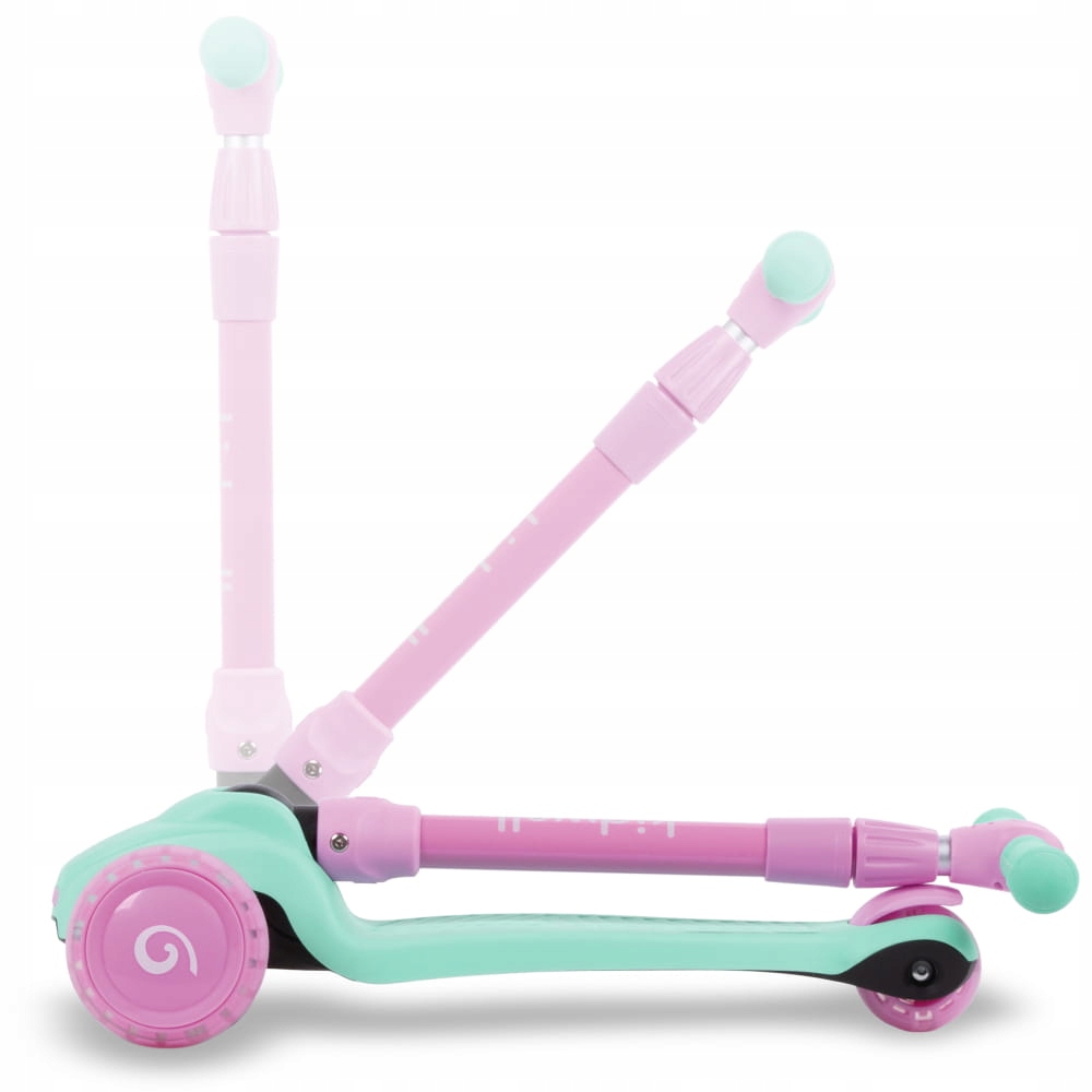 Detail nastavitelných hliníkových řídítek a ergonomických gripů koloběžky Kidwell JAX