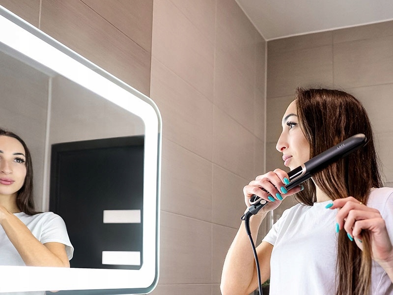 Celkový pohled na žehličku LAFE Sleek & Shine a její ergonomické tělo