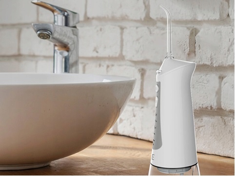 Bezdrátový irigátor LAFE CleanPRO v elegantním bílém provedení