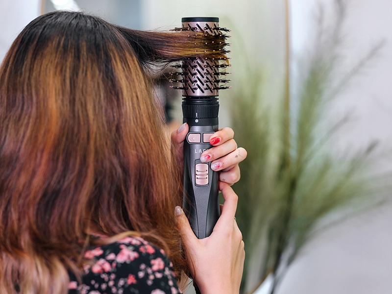Detail keramické povlaku lokosušičky Lafe Sleek & Shine Styler