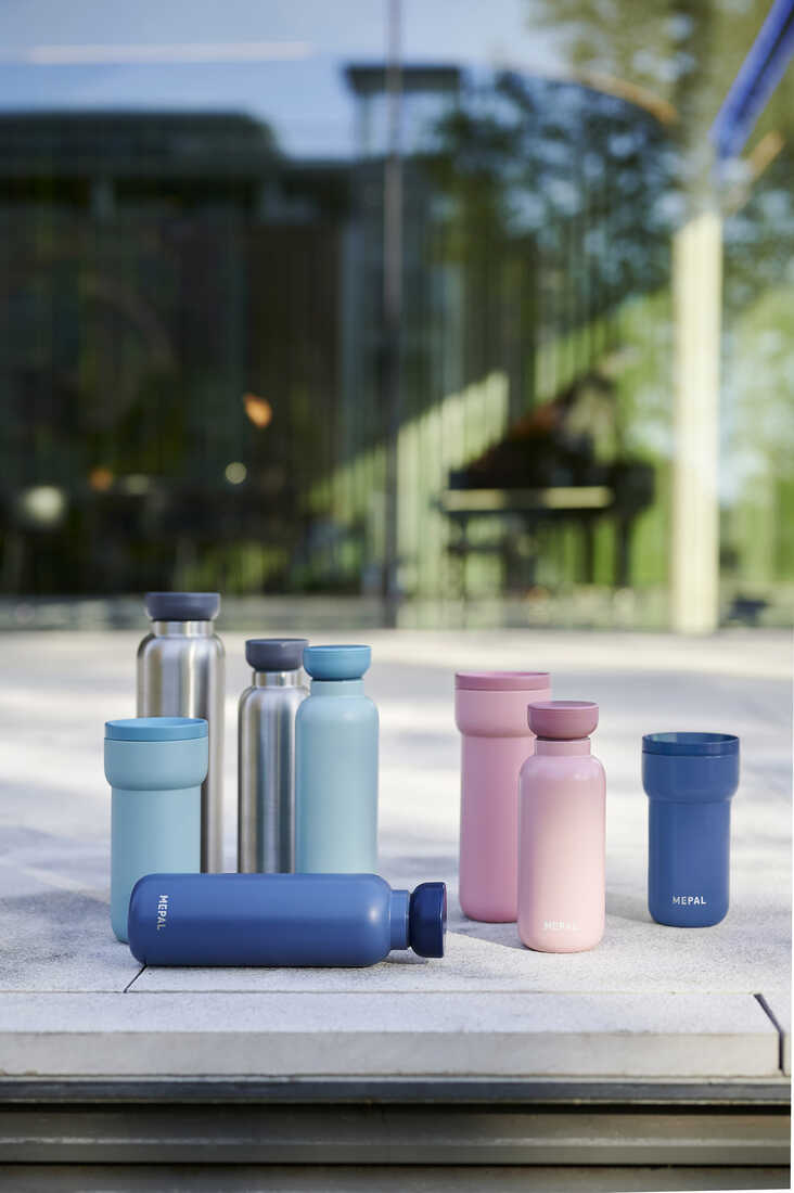 Elegantní design a ergonomický tvar hrnku Mepal Ellipse 275 ml