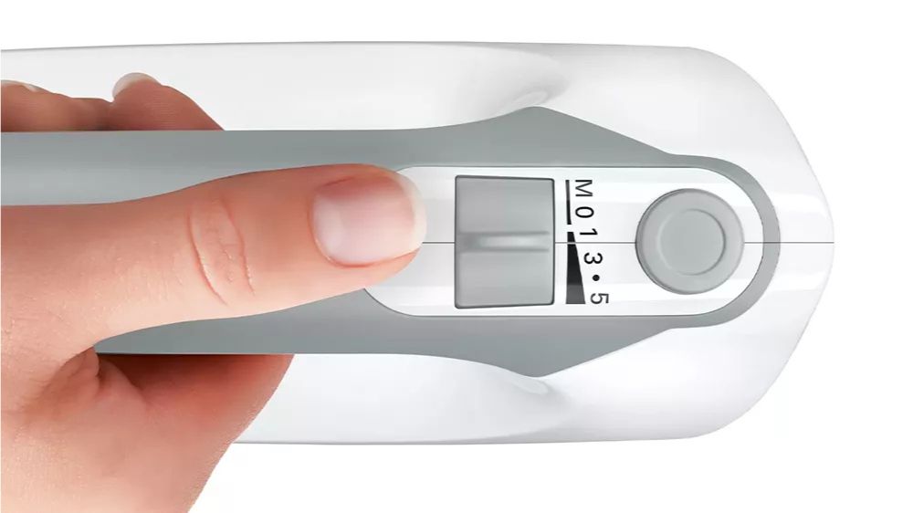 Ergonomický ruční šlehač Bosch ErgoMixx MFQ36400 v bílo-šedém provedení