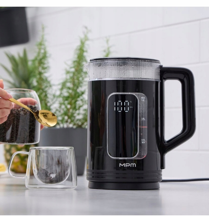 Značková rychlovarná konvice MPM MCZ-135 pro rodinné použití