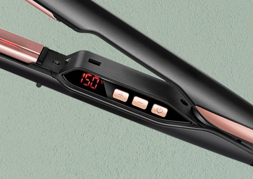 Přehledný LCD displej a regulace teploty žehličky MPM MPR-11