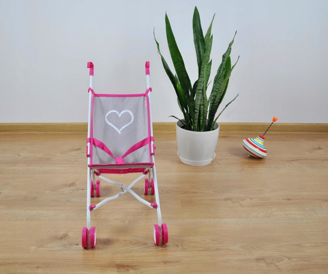 Kočárek pro panenky Milly Mally Julia Prestige Pink z boku
