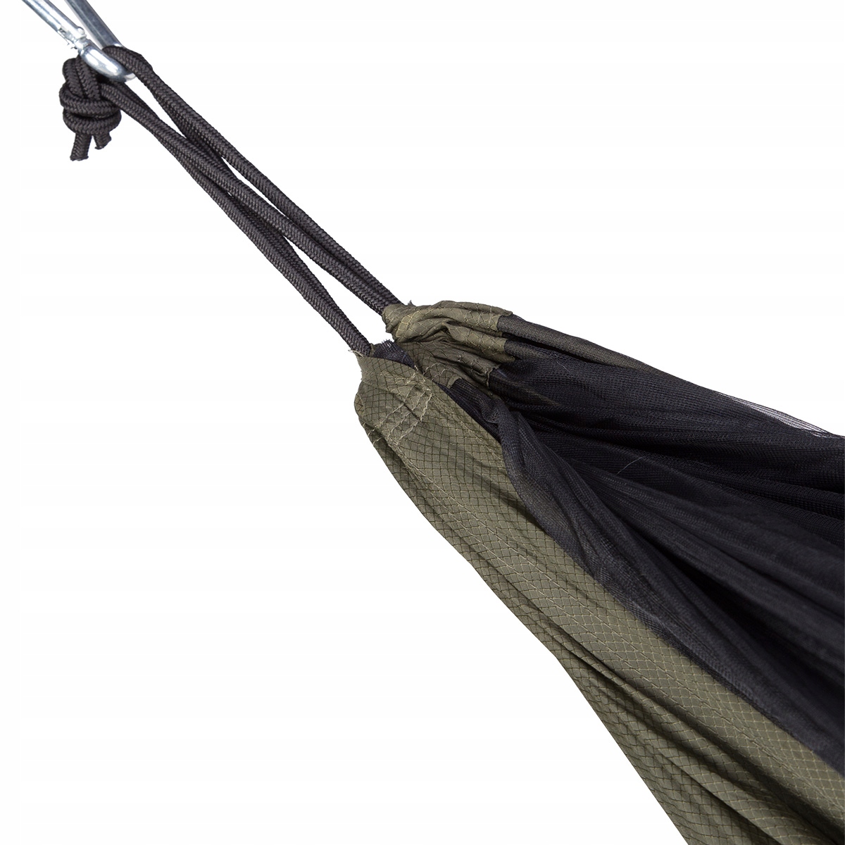 Prostorná šířka materiálu 138 cm u houpací sítě NILS CAMP NC3116