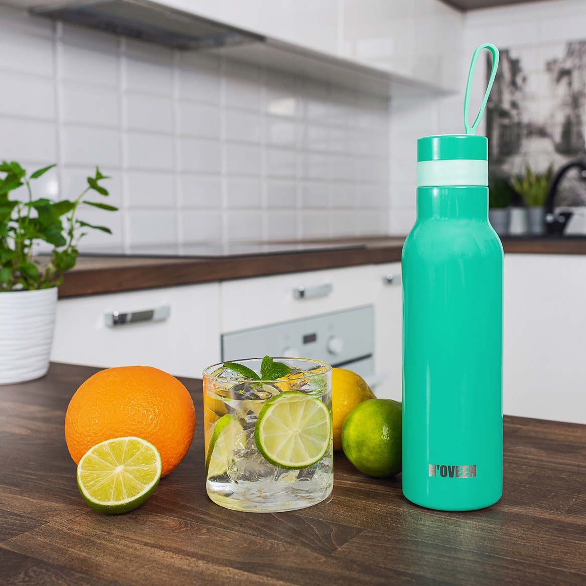 Zelená termoláhev N'oveen TB 134 500 ml – celkový pohled na láhev s vnějším balením