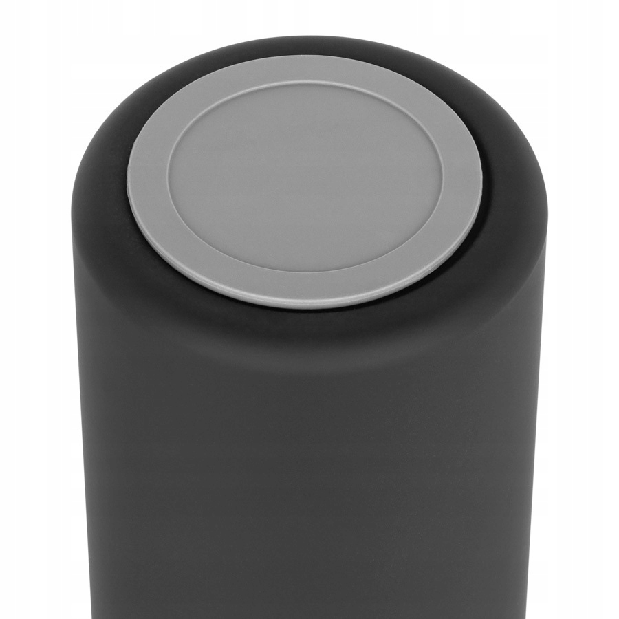 Detailní pohled na moderní design termoláhve N'oveen TB150 v matném provedení Black Satin