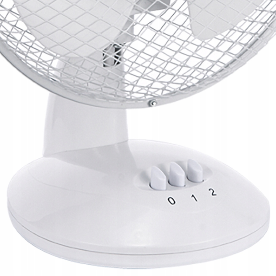 Detailní pohled na ovládací tlačítka rychlostí na základně stolního ventilátoru Ravanson