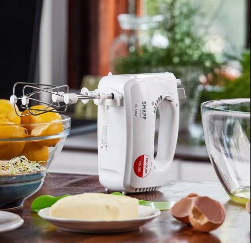 Ruční mixér 451.4 SMAPP Zelmotor 580 W - celkový pohled na bílé provedení spotřebiče a jeho příslušenství