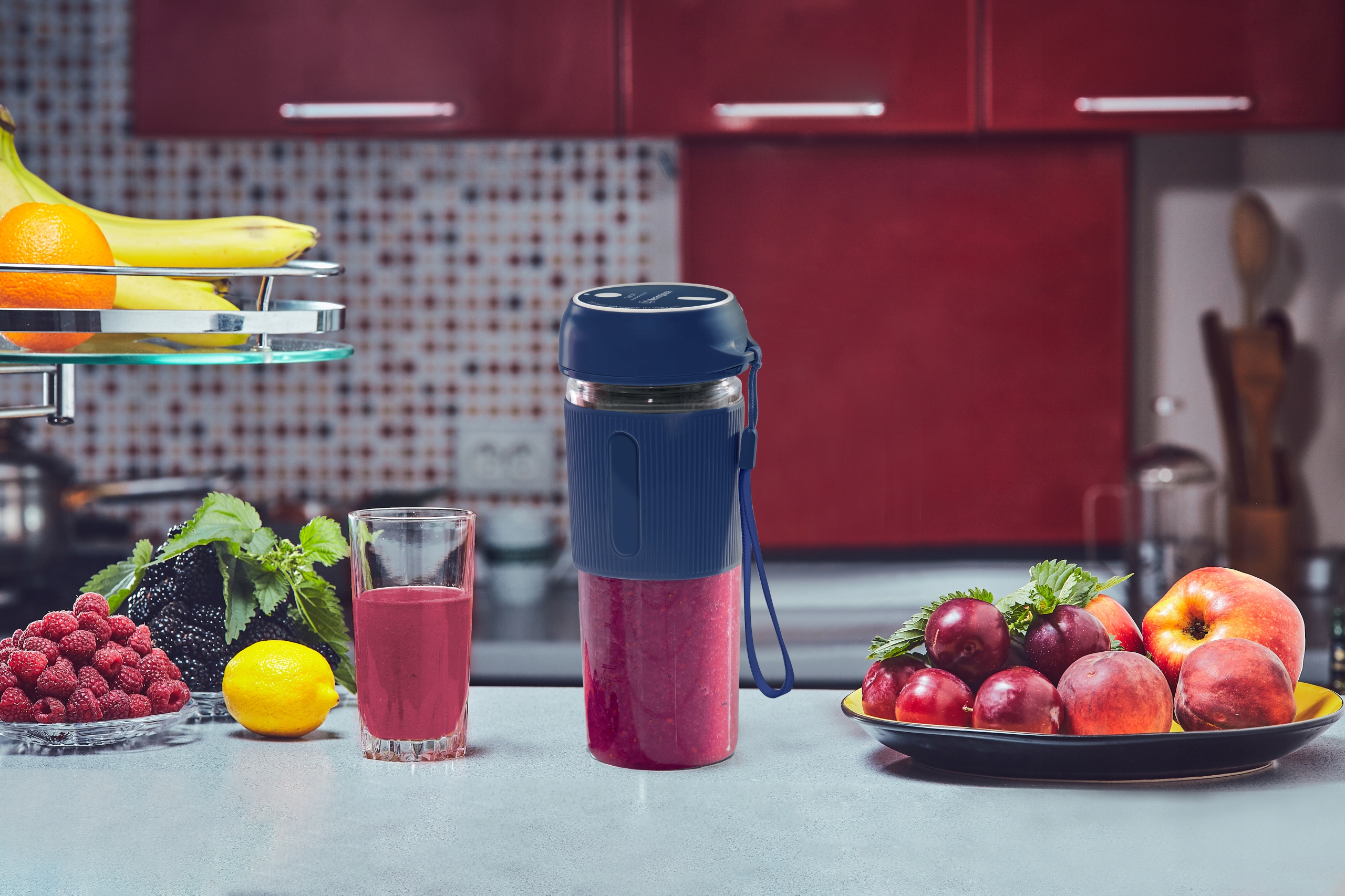Přenosný mixér Westinghouse WKBEFE3003BU 0,3L bezdrátový smoothie - celkový pohled na zařízení