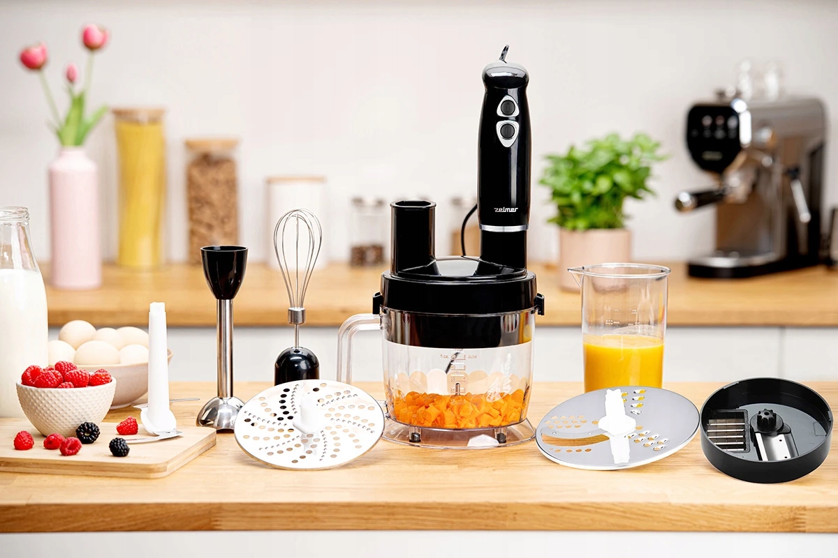 Zelmer ZHB4600 QubeMaster - ukázka funkcí řezání, mletí, mixování, drcení a šlehání