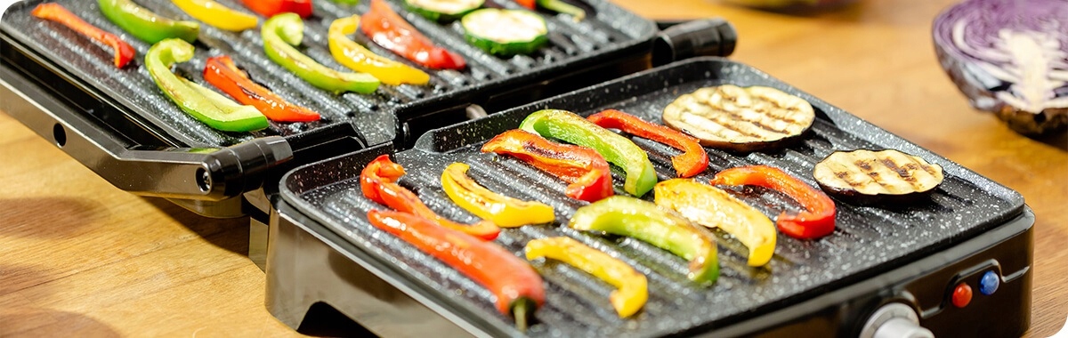 Možnost rozložení grilu o 180 stupňů do jedné roviny pro extra velkou plochu